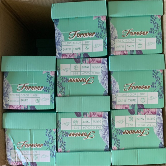 Taupe and gold spiked Sandals / Slides NWT - Picture 6 of 9